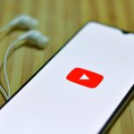 A videók lassításával bünteti a YouTube a felhasználókat