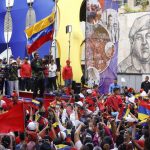 Ezrek demonstrálnak a Maduro elleni „puccskísérletek” ellen