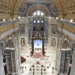 Felújítják a római Szent Péter-bazilika főoltára feletti, monumentális baldachint