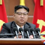Kim Dzsongun alkotmányba foglalja Dél-Korea teljes megszállását és leigázását