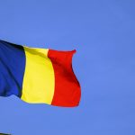 Románia törvénybe foglalta: mindenkinek kötelező tisztelni a zászlót!
