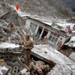 Több holttestet találtak a jünnani földcsuszamlás után Kínában