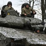 Ukrajna mozgósítja a tisztviselőket és a rendfenntartókat is
