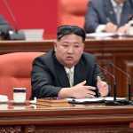 Kim Dzsong Un teljes katonai erejének bevetésével fenyeget