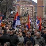 Koszovó megszünteti a dinárt, tüntetnek a szerbek