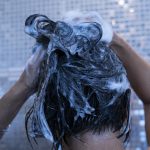 Problémáink adódhatnak, ha nem mossuk elégszer a hajunkat