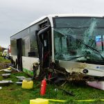 Sofőr nélkül indult el egy iskolabusz Németországban, többen megsérültek