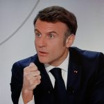 A francia elnök „Európa védelmezőjének” szerepét próbálja átvenni
