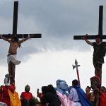 A Fülöp-szigeteken a hagyományos keresztre feszítésekkel emlékeztek meg Jézus Krisztus utolsó óráiról
