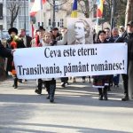 „Erdély román föld!” – magyarellenes demonstráció zajlott Sepsiszentgyörgyön