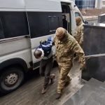 Felvételek: bíróságon a moszkvai terrortámadás vádlottjai