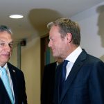 Orbán Viktornak üzent Donald Tusk a háború kapcsán