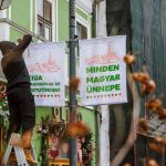 Történelmi pillanat Kolozsváron: magyar feliratokkal köszöntik a közösséget