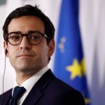A francia külügyminiszter bekérette a párizsi iráni nagykövetet