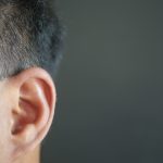 A fülrák jelei az arcon is megjelenhetnek