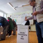 Befejeződött a voksolás, magasabb lehet a részvételi arány az első fordulóénál a szlovák elnökválasztáson