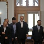 Iráni külügyminiszter: Teherán 72 órával korábban figyelmeztette a szomszédos országokat