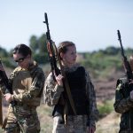 Ukrajnában katonai szolgálatra akarják kötelezni a 18 és 60 év közötti nőket