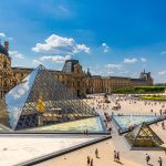 Dan Brown nem mondott igazat regényében a Louvre-val kapcsolatban