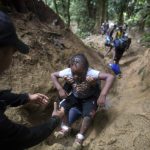 Egyre több gyerek kel át a Panama és Kolumbia közötti dzsungelen