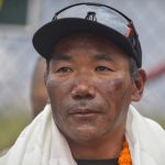 Harmincszor mászta meg a Mount Everestet egy nepáli serpa