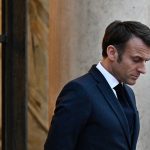 Macron bevetné a szárazföldi csapatokat