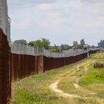 Perbe fogták a rendőrökre támadó afgán embercsempészt