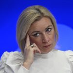 Zaharova: A Nyugat a tűzzel játszik