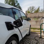 Az elektromos autó megduplázza a gázolás esélyét