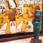 Az ókori egyiptomi „irodai dolgozóknak” szörnyű testtartásuk volt