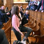 Az olasz antifa aktivista apja áthelyezné a lánya elleni bírósági eljárást