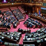 Brutális jelenetek az olasz parlamentben + VIDEÓ