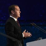 Medvegyev: A vagyonlopás és a letartóztatások okot adhatnak a háborúra