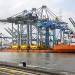 Olajszivárgás miatt lezárták az antwerpeni kikötő rakpartját