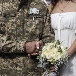 Ukrajnában már házasodni sem lehet