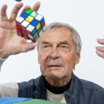 Emlékérmét bocsát ki az MNB a Rubik-kocka megalkotásának 50. évfordulója alkalmából