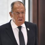 Lavrov: Scholz az együgyű gondolatairól ismert