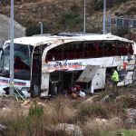 Összeütközött egy emeletes busz és egy tejszállító teherautó Indiában, sokan meghaltak