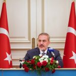 Török külügyminiszter: Széles körű békeplatformra van szükség a rendezés érdekében