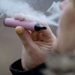 Veszélyes következményei vannak az e-cigarettának