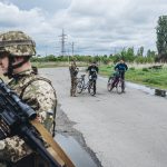 Kijev tagadta, hogy egy katonai toborzóközpont alkalmazottja lelőtt egy civilt