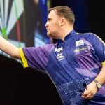 Darts-vb: Littler és van Gerwen is a legjobb nyolc között